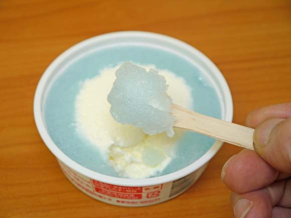 史上初「ガリガリ君」のカップアイスを食べてみた！  濃厚クリームがうまい～