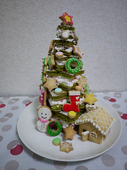 子供や恋人と一緒に楽しく作れる ホットケーキを使った 激安クリスマスケーキ の作り方 Pouch ポーチ