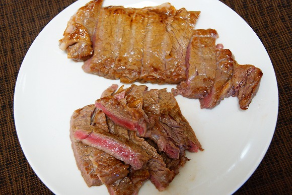 安いステーキ肉を軽く燻製にするとハンパじゃない美味しさ！ そこそこ簡単にできます