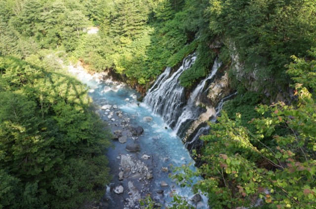 【北海道】「白ひげの滝」がコバルトブルーすぎて美しすぎる！ 死ぬまでに絶対行くべき