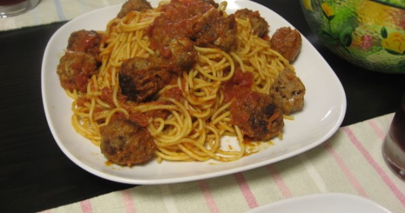 ジブリ飯 肉汁ジュワ カリオストロの城 でルパンと次元が奪い合って食べた ミートボールスパゲッティ を作ってみたよ Pouch ポーチ