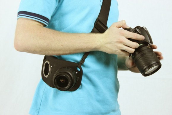 カメラ女子は注目―っ！ レンズをさっと取り替えることができる携帯用レンズホルダー『Lens Holster』