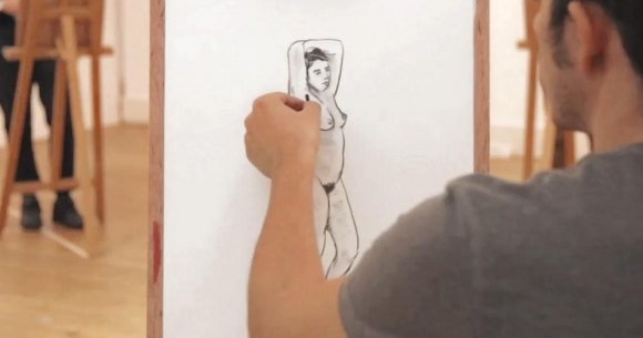 デッサンで描かれた裸婦像が華麗に踊る みんなの力で完成させた映像作品 Life Drawing At The Book Club Pouch ポーチ