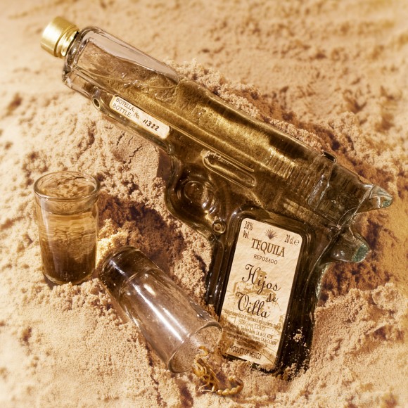 これがホントのショットガン!? リボルバー型ボトルに入ったテキーラ『Tequila Guns』でLET`Sテキーラ！