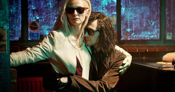 インテリな吸血鬼にゾクッ ジム ジャームッシュ監督の新作 オンリー ラヴァーズ レフト アライヴ 最新シネマ批評 Pouch ポーチ