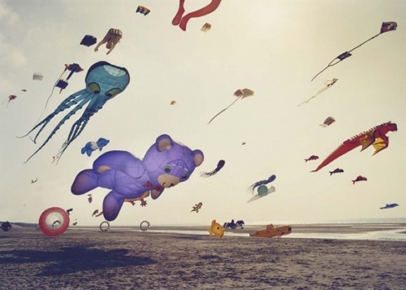ふわ～～っと癒されちゃってね!!　空を泳ぐ3D巨大凧の映像に夢心地☆