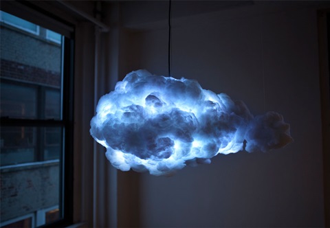 【素敵インテリア】室内にいながら嵐な気分に浸れちゃう♪　カミナリ雲型スピーカー内蔵ランプ ”the Cloud”