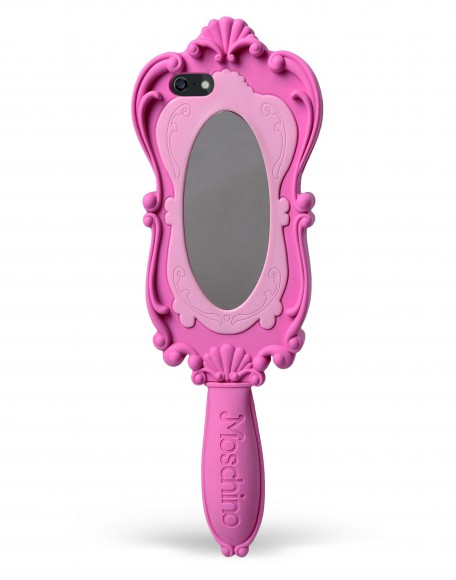“ピンクの手鏡” フォルムにキュン！ バービー人形をイメージしたモスキーノのiPhoneケースがめちゃ可愛いのだ♪