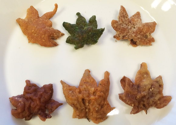 関西ではおなじみ!?　大阪・箕面の銘菓「もみじの天ぷら」…どんな味なのか食べてみた！