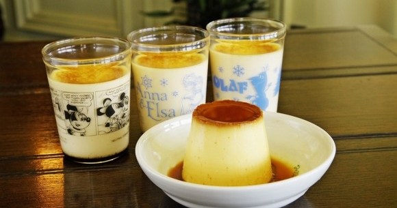 横須賀の老舗カフェ マーロウ のビーカープリンから アナと雪の女王 デザインが数量限定で発売中 Pouch ポーチ