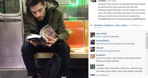 本好き男子フェチ は世界共通 Nyの地下鉄で読書する男子を撮影したインスタグラム画像に萌える女子が続出中 Pouch ポーチ