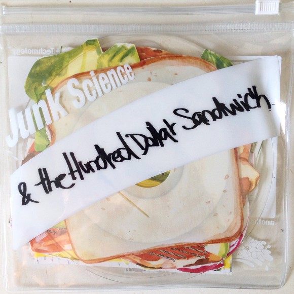 【美味しそう】どこからどう見ても “ボリューム満点サンドイッチ” に見えるCDアルバムを発見したよ～～～!!