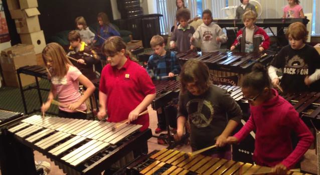 7歳〜12歳の小学生がロックの名曲を演奏！ 木琴を使った圧巻パフォーマンスに目が釘付けなりよ