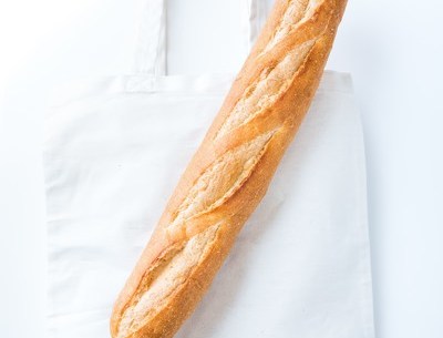 フリー写真素材のぱくたそが デザインしやすいフランスパン の画像を提供しているゾっ ネットの声 攻めてますね さすがやw Pouch ポーチ