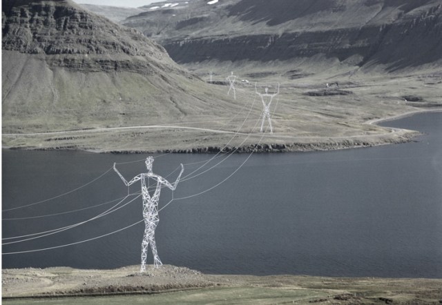 【アイスランド】巨大人間のアート…かと思いきや送電用の鉄塔…!? 建築会社が提案したプロジェクトが世界で話題に