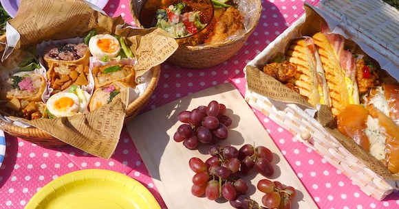 超豪華 お弁当グレードアップの裏ワザ 100均で売られてる 木のカゴ を使えばお弁当が一気に華やかになるんだよ Pouch ポーチ