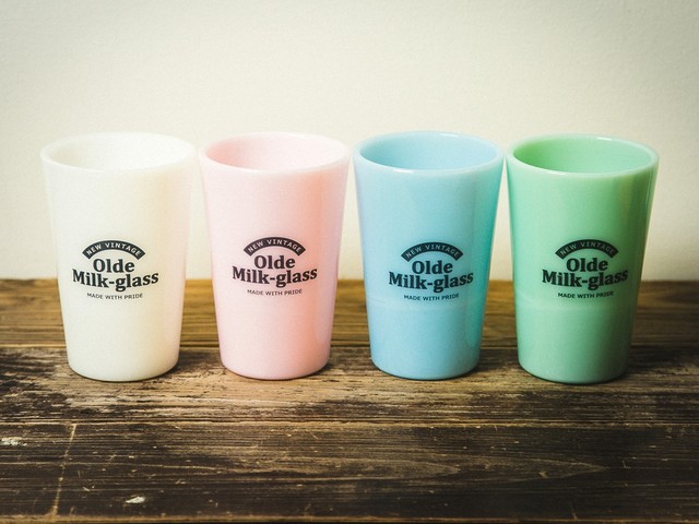 レトロな乳白色が魅力♪ 70年前に大流行したハンドメイドミルクガラス