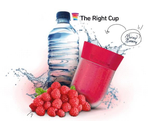 脳をダマしてただの水をジュースに変える!? 魔法のようだけど仕組みはいたって単純なカップ「The Right Cup」