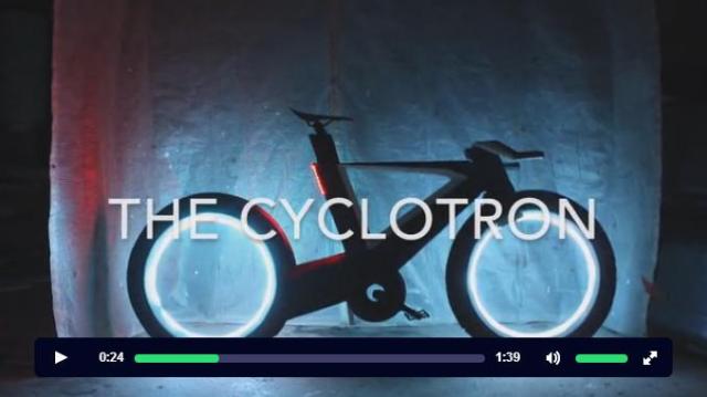 映画『トロン：レガシー』のライトサイクルみたいな自転車が登場！ 超未来的でクールだけど…買い物かごの位置、斬新すぎない!?