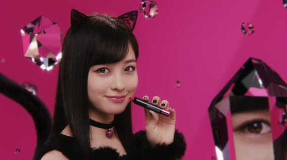 やっぱり天使 橋本環奈さんが 黒猫カンナ に変身したよ 可愛すぎる招き猫ポーズにノックアウト寸前です Pouch ポーチ