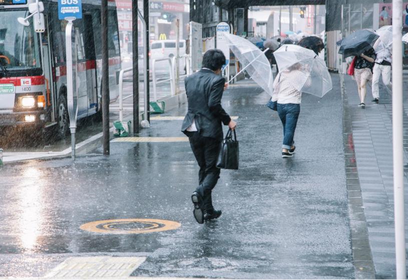 セール 壊れた傘 ポンチョ