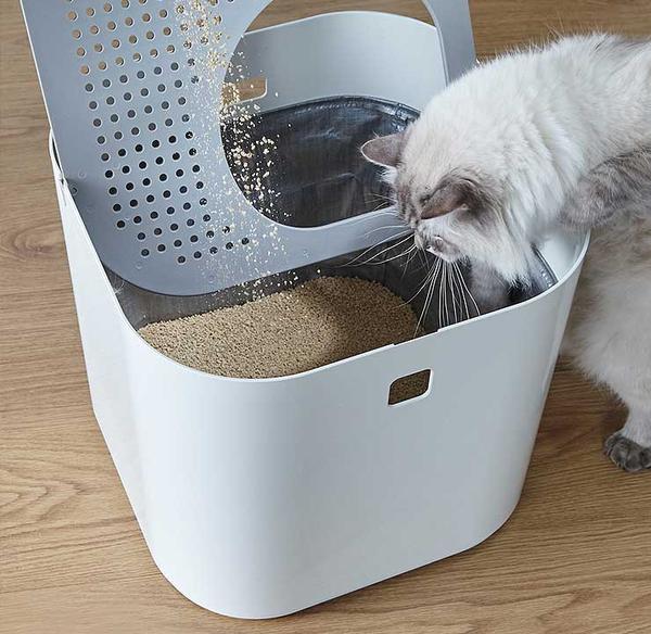 猫砂の飛び散りをなんとかしたい！ 猫トイレ界の革命児「Modkat Litter