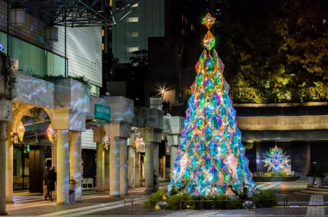 【イルミ2016】見る角度や高さによって表情を変えるクリスマスツリーが東京港区アークヒルズに登場♪