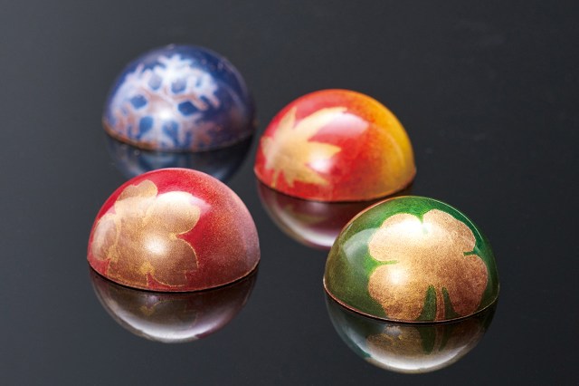 日本の四季を詰め込んだショコラ「彩り」がめちゃんこ美しい / アート作品みたいで食べるのをためらっちゃいそう