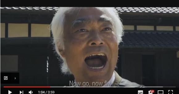 第2のppapなるか 日本人ヨーデル歌手が歌う 鶏攻撃の術 Chicken Attack がカオスに次ぐカオスで海外ネットユーザーに大人気 Pouch ポーチ