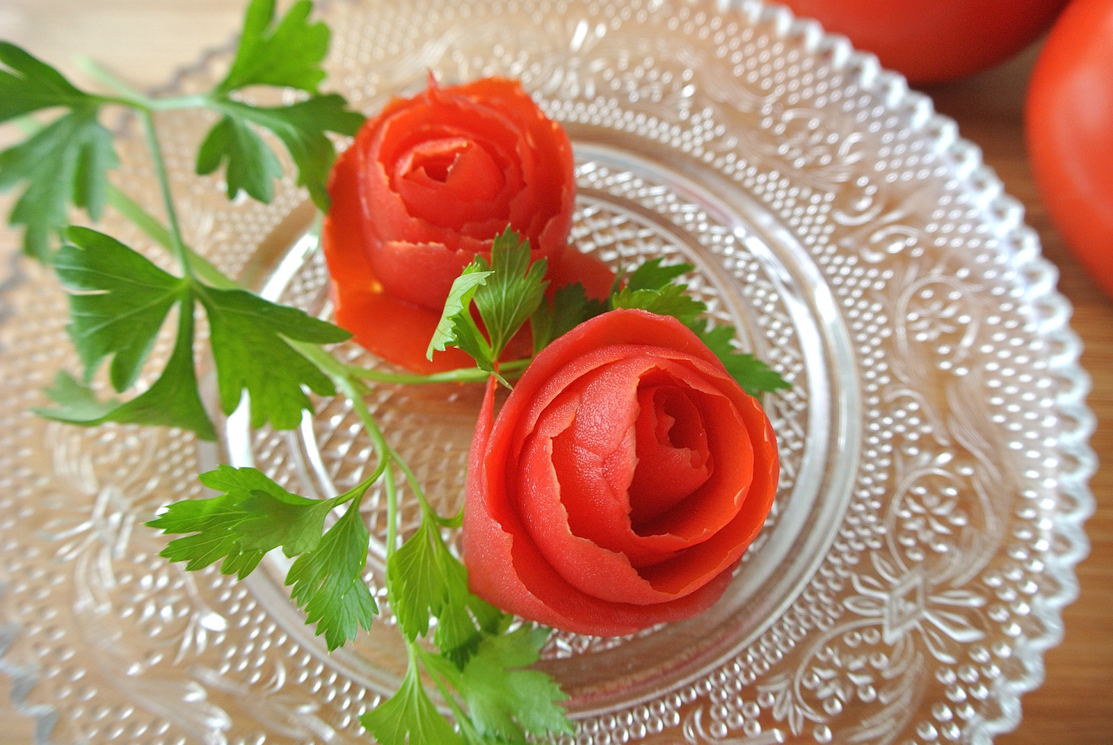 トマトで作るオトメ華麗なバラ ロマンチックなトマトの飾り切りができるワザはこれだよー Pouch ポーチ