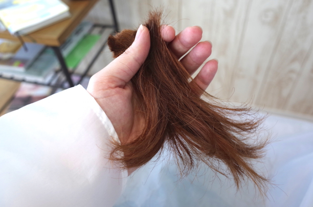 失恋したら髪の毛を切る は運勢的にも意味があった 占い師 悪い運気を断ち切りたいとき 髪を切るのがベストです 4月10日は ショートの日 Pouch ポーチ