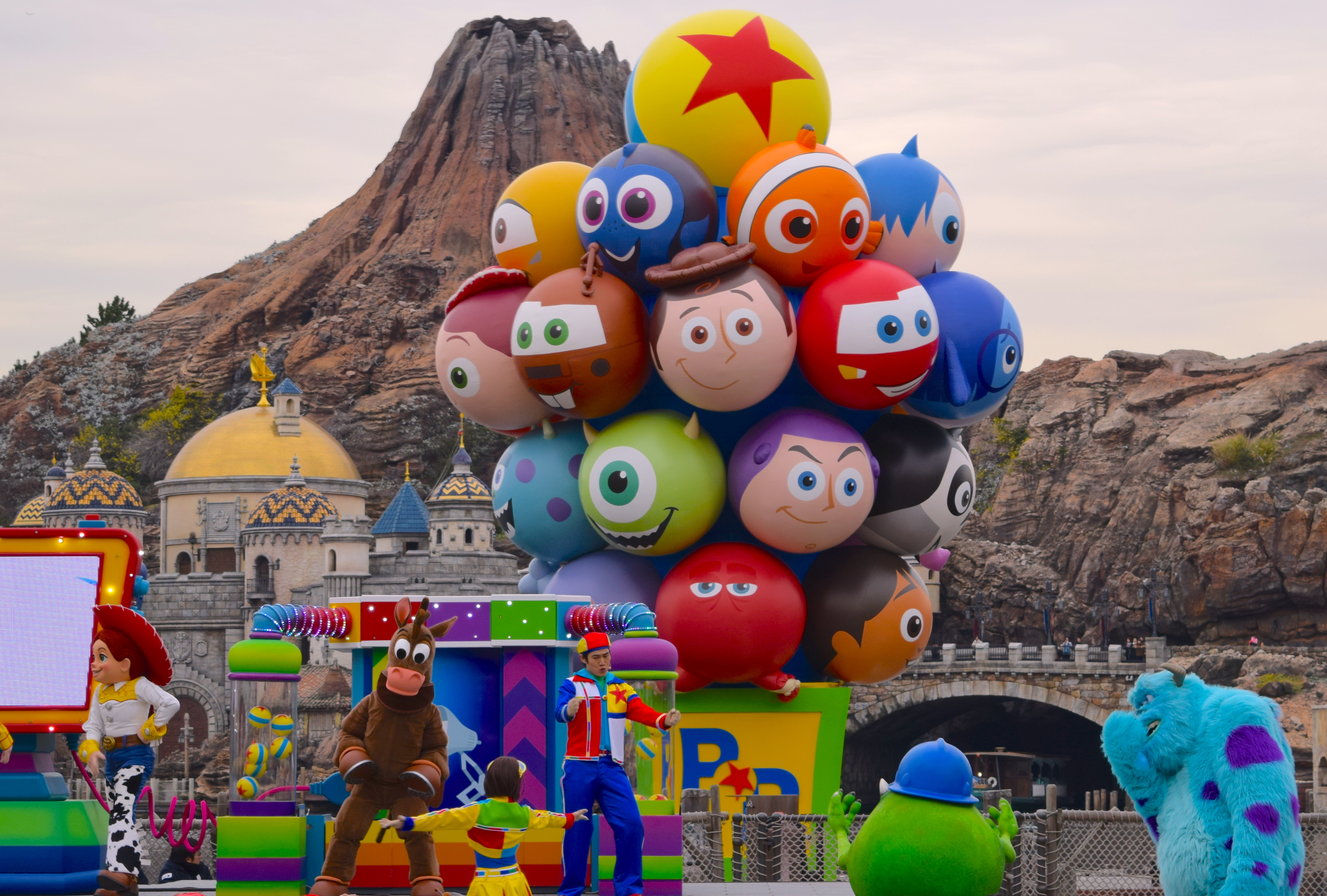 東京ディズニーシー ピクサー プレイタイム19 は大人も子供も楽しめる夢のイベント オススメポイントをご紹介します Pouch ポーチ