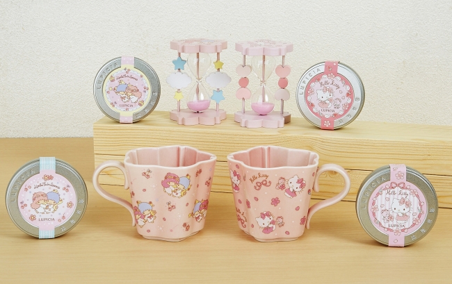 桜をモチーフにした「ルピシア×サンリオ」の紅茶セットに胸キュン♡ キティ＆キキララの砂時計がかわいすぎるのです…！ | Pouch［ポーチ］