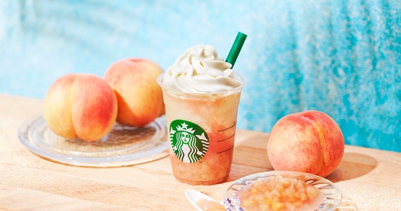 スタバの新作は桃が主役の「ピーチ オン ザ ビーチ フラペチーノ」！ 白桃がゴロゴロ入った桃尽くしのフラぺだよ | Pouch[ポーチ]