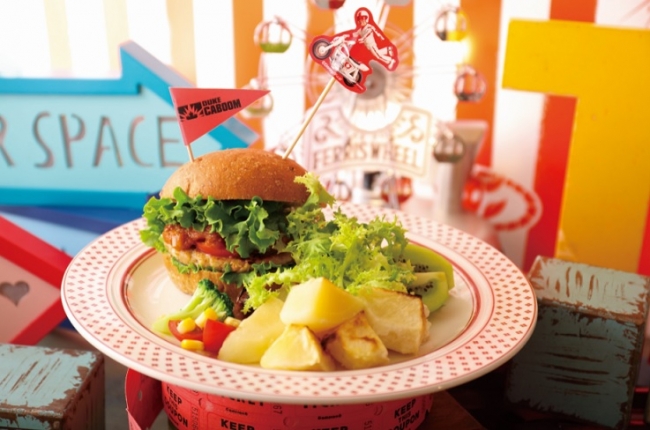 トイ ストーリー4 の期間限定カフェが全国4都市にオープン 新キャラたちをイメージしたメニューもあります Pouch ポーチ