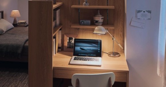 置くだけで 半個室 が作れちゃう 部屋の片隅に自分だけの書斎を作れるデスクセットがめちゃくちゃ便利なのです Pouch ポーチ