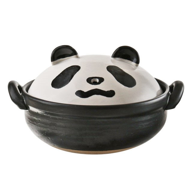 【カルディ】パンダの顔がフタの「パンダナンダ鍋」が可愛すぎて即完売待ったなし！ 鼻から蒸気が噴き出すのがたまらんです