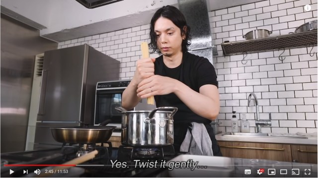 水嶋ヒロの料理動画が一生懸命で見守りたくなる！ 完成した料理はタッパーに入れる姿も