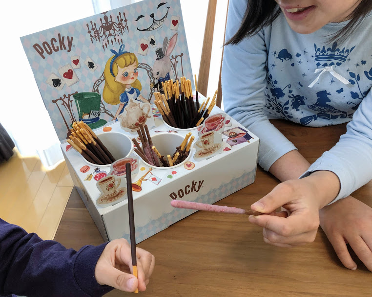 アマゾン限定】ポッキーのティーパーティを楽しめるBOXセットが画期的