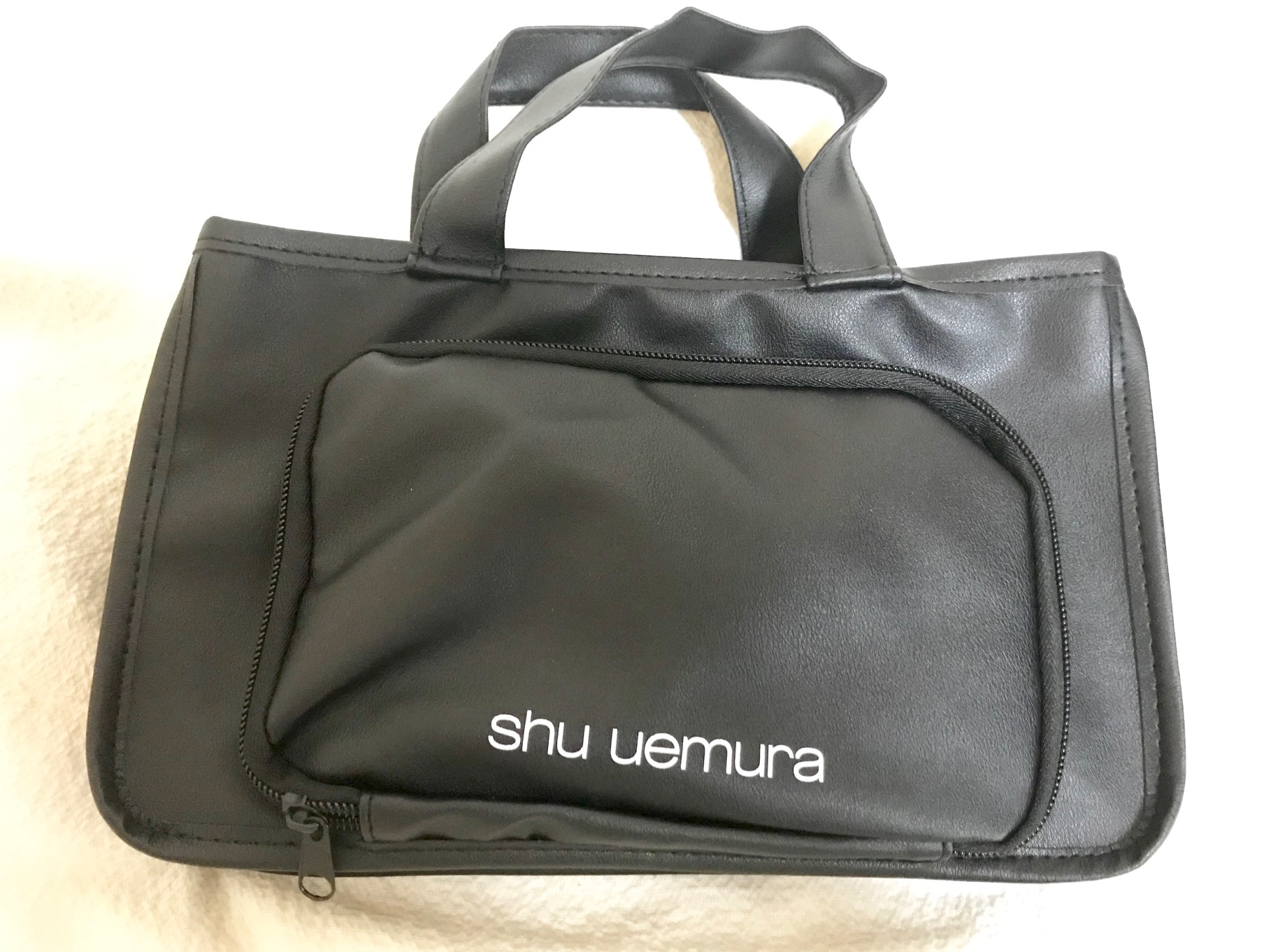 アンドロージー5月号は大きめコスメバッグ！ 「シュウウエムラ メイクアップアーティストバッグ」だよ | Pouch［ポーチ］