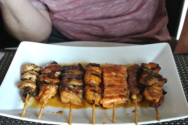 フランスで日本の「YAKITORI（焼き鳥）」が大人気に！ しかし味付けはタレのみで具材は鶏肉だけじゃない!?