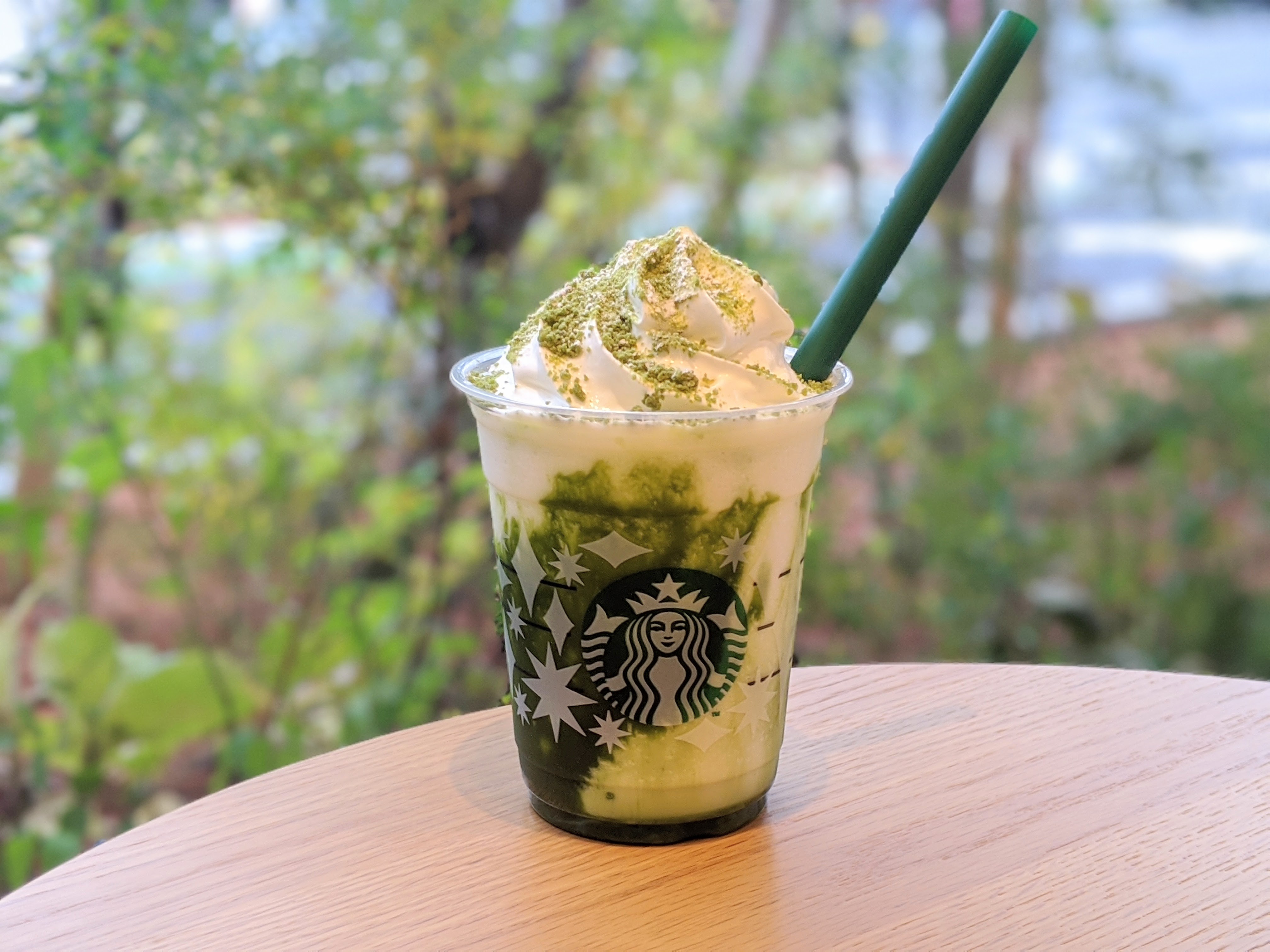 スタバ新作 抹茶 抹茶 ホワイト チョコレート フラペチーノ は ミルキーな抹茶の味わいがたまらないフラぺ おすすめカスタマイズも聞いてみたよ Pouch ポーチ