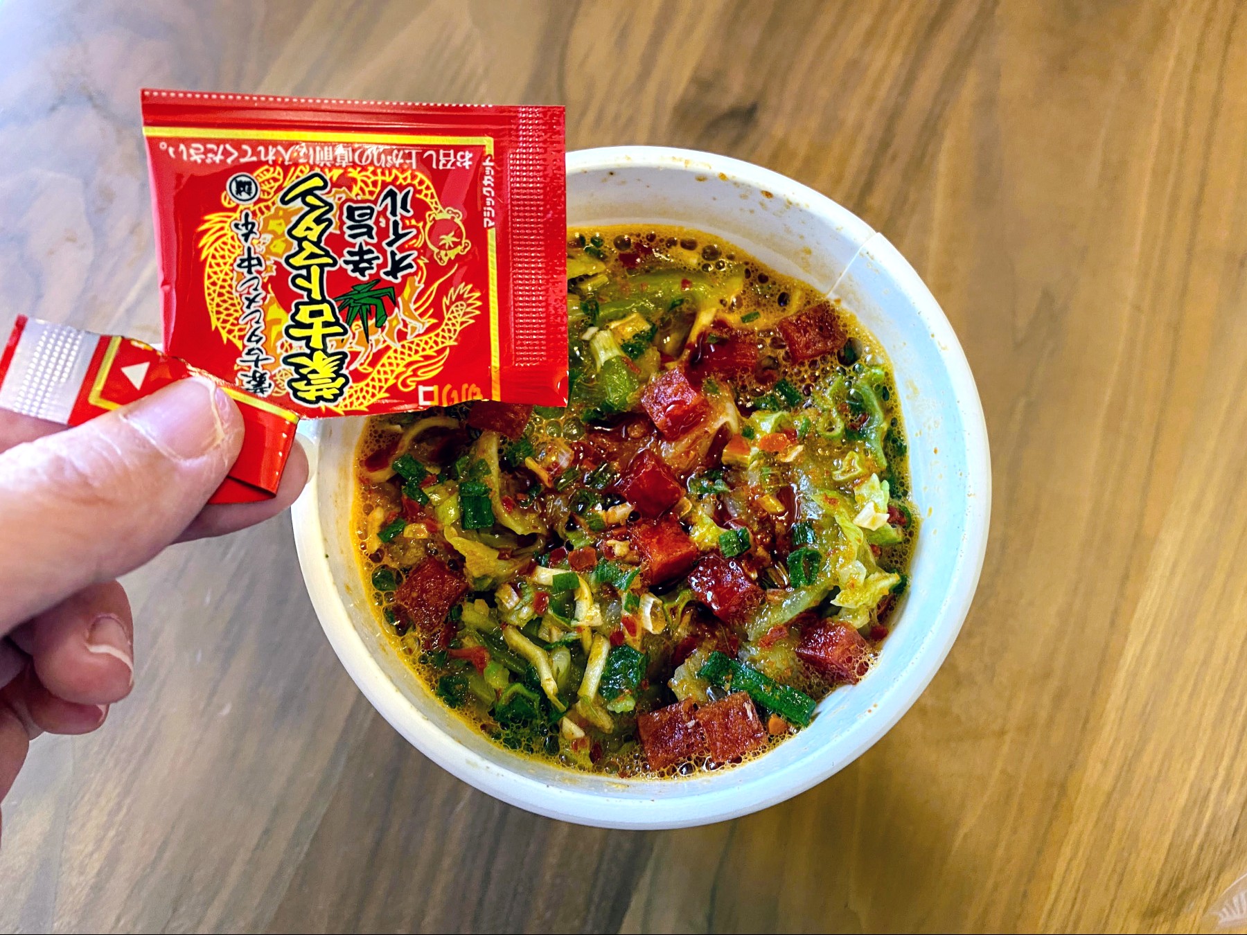 激辛レポ】セブン「蒙古タンメン中本 蒙古トマタン」は中本ビギナーに