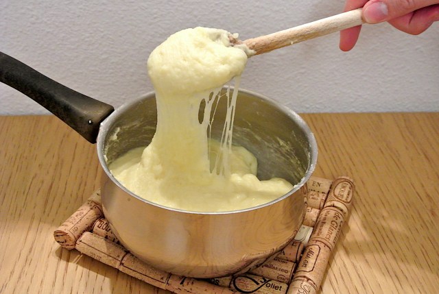 とろけるマッシュポテト「アリゴ」は自宅でも簡単に作れる♪ マッシュポテト＆とろけるチーズでフランスの家庭料理を再現