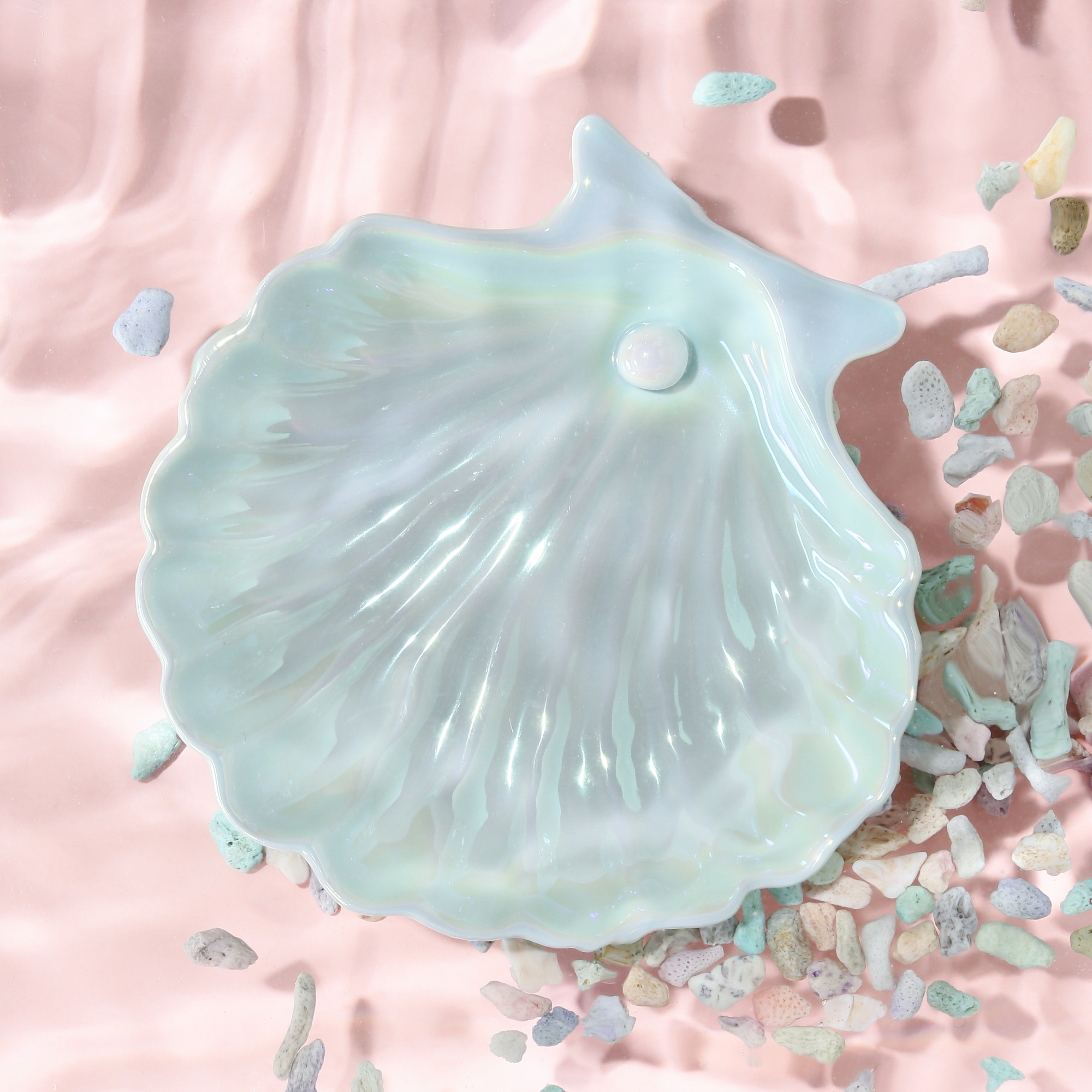 フランフランの貝殻アイテムが夢可愛い マグカップやシェルランプなど Pouch ポーチ