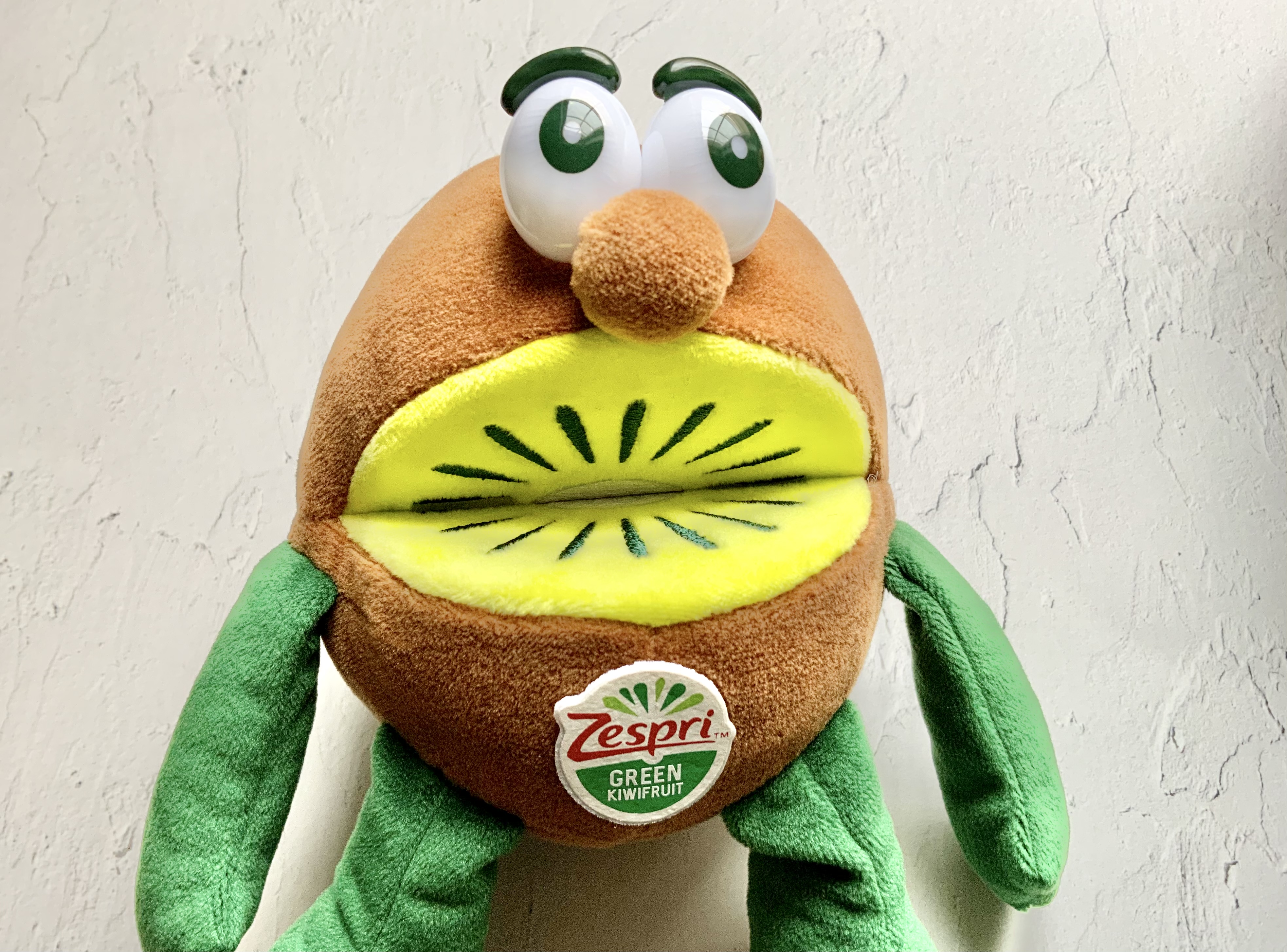 ルビーレッド　ゼスプリ　キウイブラザー　ぬいぐるみ　キーホルダー付　Zespri ゼスプリ ルビーレッドキウイ販売記念 最大30名様にレッド