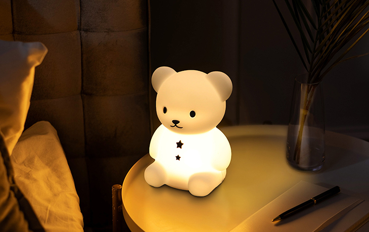 こぐまのおやすみライト」はぬいぐるみにもなるLEDライト！ シリコン製 