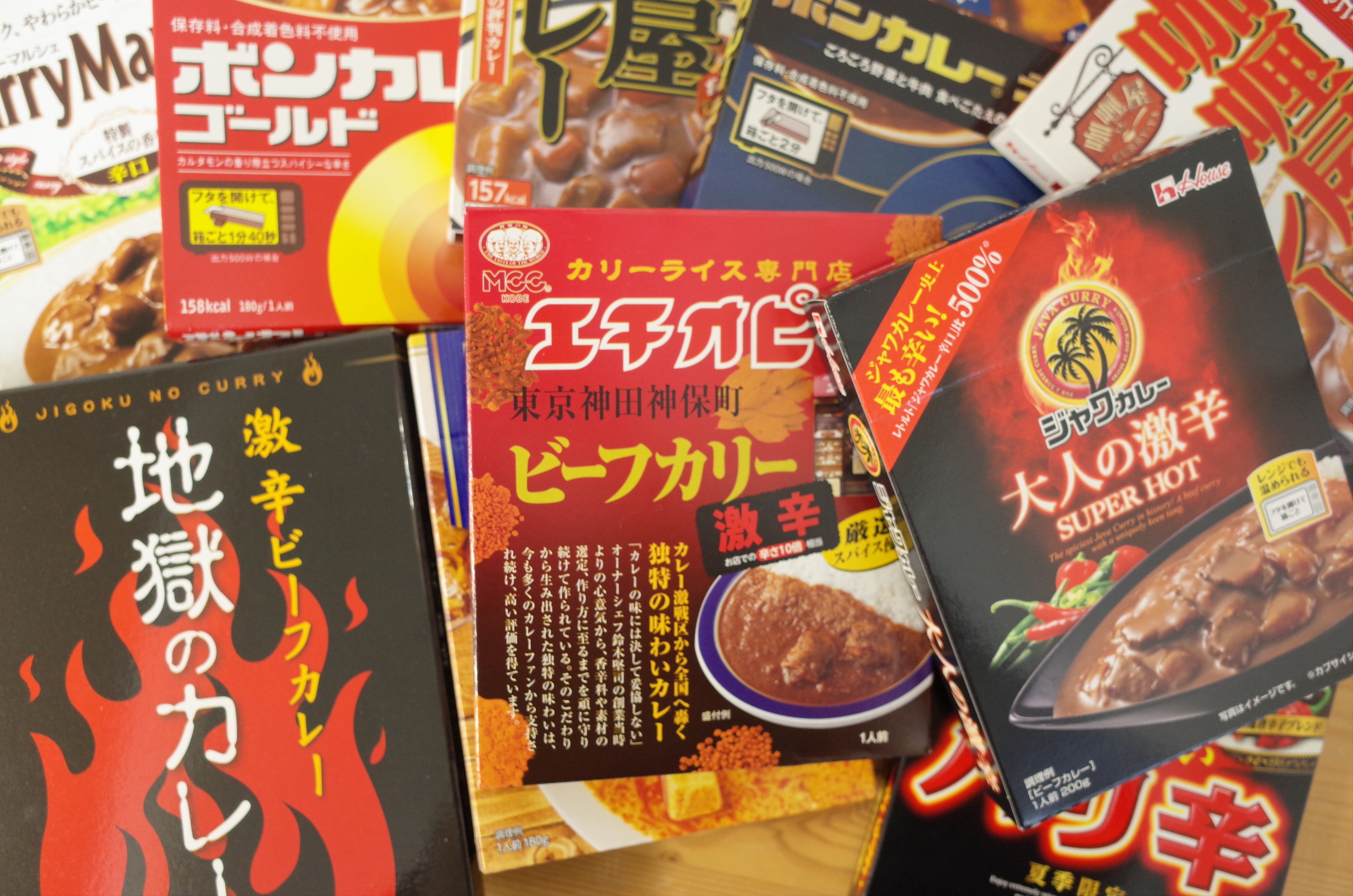 レトルトカレーの激辛度がひと目でわかる！ 「激辛カレー早見表」を