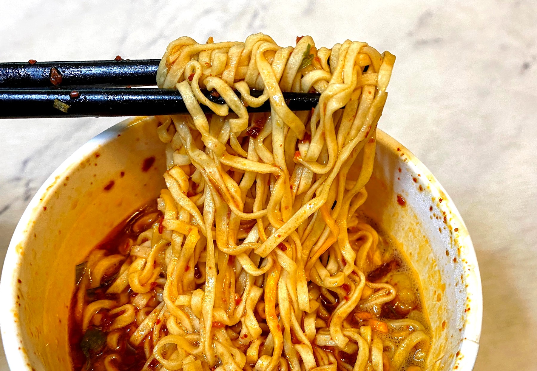 激辛レポ】日清「カップヌードル 辛麺」は激辛にあらず！ 絶妙な辛さと
