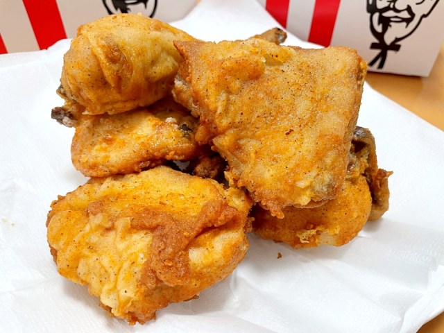 「どうして日本人はクリスマスにKFCを食べるの？」と聞かれたけど海外では、た…食べないの？